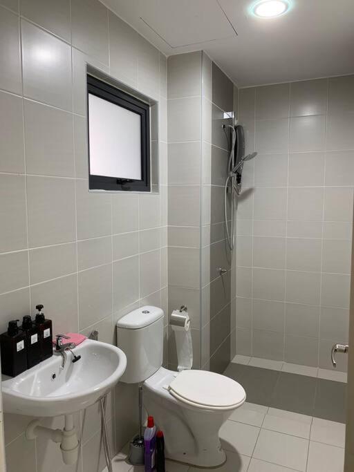 Stay@ Kiara Plaza Kajang/Semenyih Free Wifi/Car Park Экстерьер фото